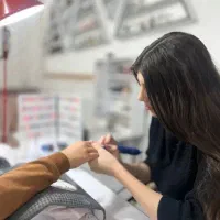 سالن آموزشگاه تخصصی ناخن .اموزش با مدرک
