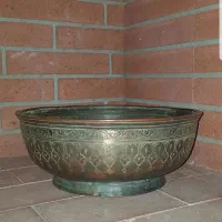 بادیه مسی قاجاری بزرگ، سنگین و جاندار