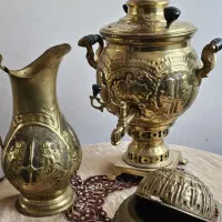 سماور ذغالی برنجی طرح هخامنش + میز و رومیزی