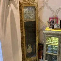 ساعت ایستاده برنزی