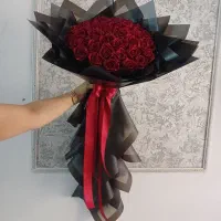 دسته گل و باکس  ربانی جاودان هدیه روز دختر