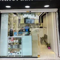 فروشنده فروشگاه موبایل