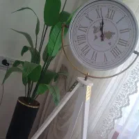 ساعت پایه دار