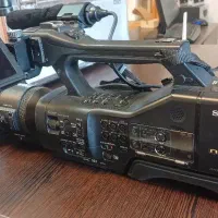 دوربین فیلم برداری حرفه ای