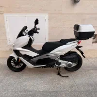 موتور کی وی ویسته 249 مدل1402 کم کارکرد|موتورسیکلت|تهران, وردآورد|دیوار