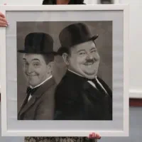 طراحی چهره سیاه قلم پذیرفته می‌شود