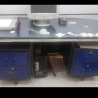 میز بزرگ چهار کشو