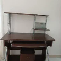 میز کامپیوتر تمیز