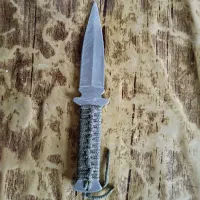 چاقو|کلکسیون اشیاء عتیقه|بجنورد, |دیوار