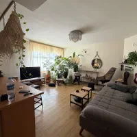واحد-92-متری-لوکس-با-کتابخانه-و-فضای-سبز-اختصاصی