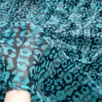پارچه و سنجاق