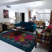 94 متری/دوخوابه/با نورگیر/بالکن/انباری