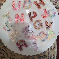 سرکلیدی رزین با حروف لاتین به رنگ و نقش دلخواه شما