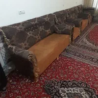 مبل ۷ نفره و میز عسلی سالم قیمت خیلی خوب