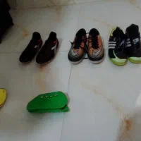 کفش فوتبال و ورزشی و ساق بند