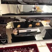 میز تلوزیون کاملا سالم بدون خط و خش