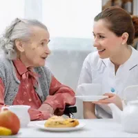 مراقب کودک و سالمند و نیروی نظافتی