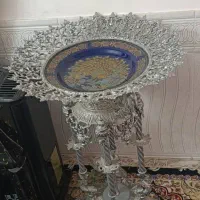 میوه خوری کنار سالنی