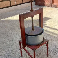 دستگاه آبمیوه گیری  در حد نو نصف قیمت سالم سالم