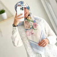 روسری ابریشم توییل گل لاله