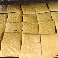 نان خشک با طعم سیر