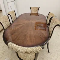 میز ۶ نفره و ۸ عدد صندلی