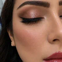 انجام خدمات میکاپ، شینیون، رنگ و لایت ، فردائم ،و