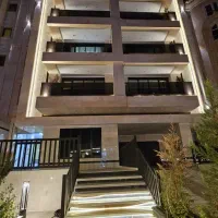 ۱۱۰متر(رو به خیابان)فاز ۳ (نوساز )لابی اجتماعات