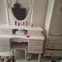 میز آرایش با صندلی