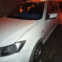 ساینا ۹۶ سالم