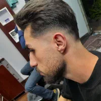 زدن مو در منزل پذیرفته میشود