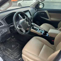Montero sport