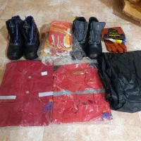 لباس کار کفش کار