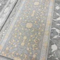 کنار فرش نونو