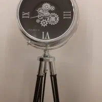 ساعت ایستاده