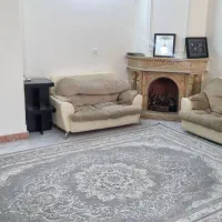 فروش دو دست مبل و فرش ۱۲ متری