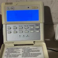 کنترل دیواری دیجیتال