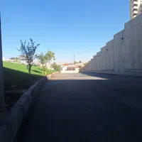 ۱۲۲متر بهترین لوکیشن تکیه و چمن