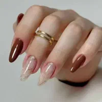 خدمات کاشت ناخن