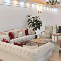 مبل کویین فرانسوی