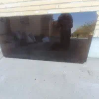 شیشه روی میز