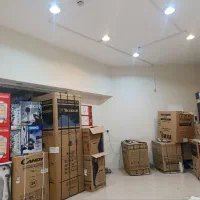 یک واحد مغازه تجاری زیرفی