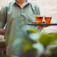 سالندار،گارسون،میزبان