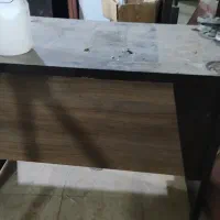 سه عدد میز تحریر و مدیریت سالم