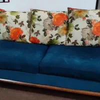 مبل راحتی هفت نفره و ویترین گیتار