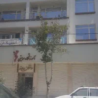 واحد-نوساز-خدماتی-بر-اصلی-مناسب-مطب-و-دفتر-و