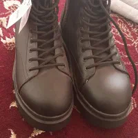 پوتین نو|کیف، کفش، کمربند|چوار, |دیوار