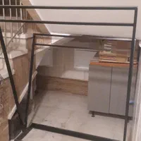 دو عدد رگال|بندرخت و رخت‌آویز|قم, زنبیل آباد|دیوار