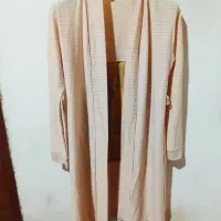 تعدادی لباس زنانه به علت تغیر شفل قیمت