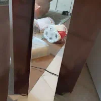 تعدادی آیینه برش خورده|آینه|گلبهار, شهر جدید گلبهار|دیوار